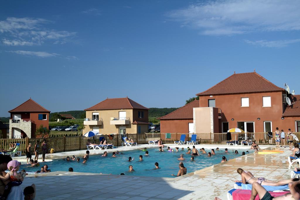 Hotel Terres De France - Domaine De Claire Rive Prayssac Exterior foto