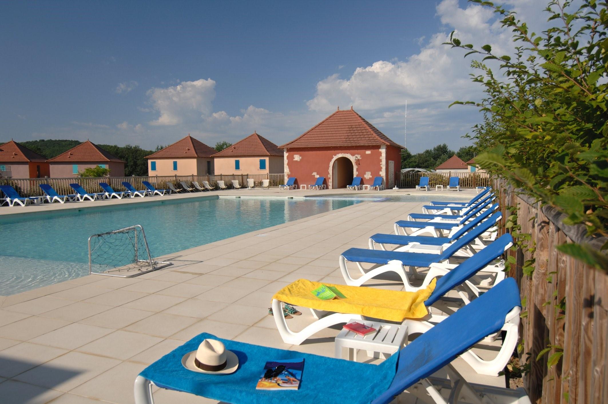 Hotel Terres De France - Domaine De Claire Rive Prayssac Exterior foto